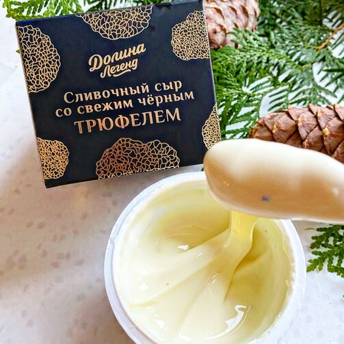 Сливочный сыр со свежим черным трюфелем 