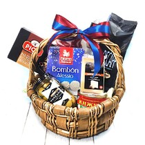 Подарочная корзина продуктовая "Восторг вкуса"