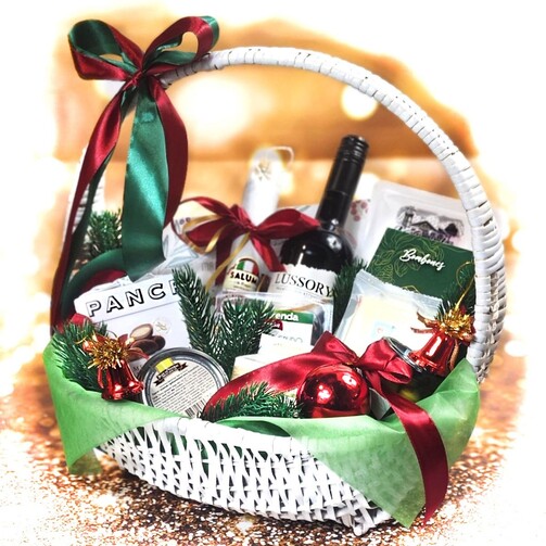 Новогодние праздничные корзины "Снежная гармония" 