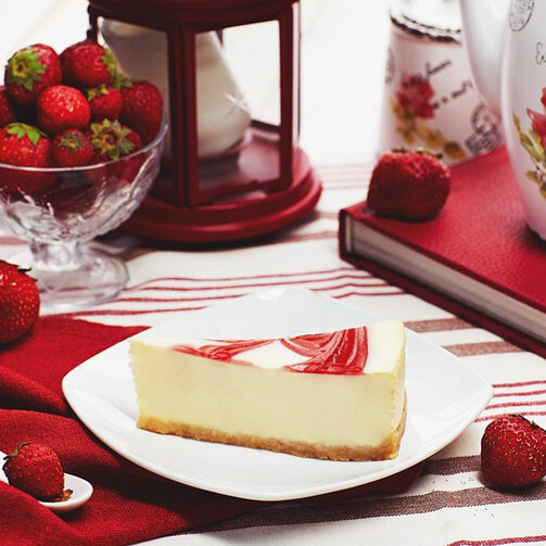 Чизкейк New - York с клубникой суфле творожное 
