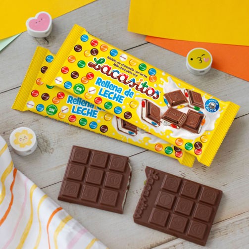 Молочный шоколад со сливочной начинкой и драже в цветной сахарной глазури 100 гр  (арт. LAC120101)