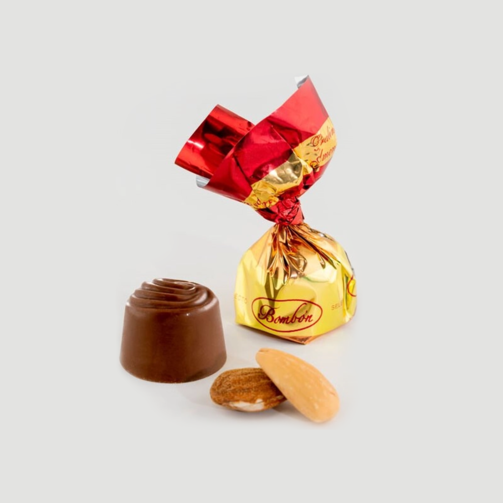 Конфеты из молочного шоколада с пралине из миндаля 100г  (арт. XCL0045)