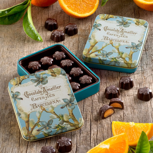 Конфеты в тёмном шоколаде 70% с апельсиновой начинкой в жестяной коробке  (арт. 2808)