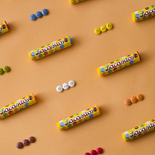 Драже из молочного шоколада в цветной сахарной глазури, Бокс 24*20 гр  (арт. LAC061401)