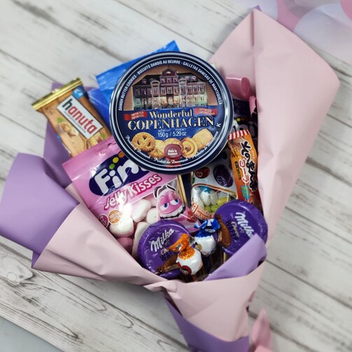 Букет из сладостей для девочки 