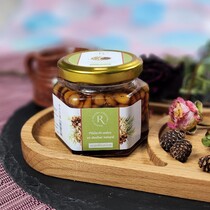 Кедровый орех в сиропе из сосновой шишки