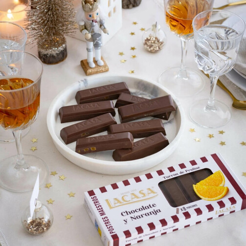 Апельсиновая нуга с пралине в темном шоколаде 225 г  (арт. LAC191603)