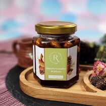 Миндаль в сиропе из сосновой шишки