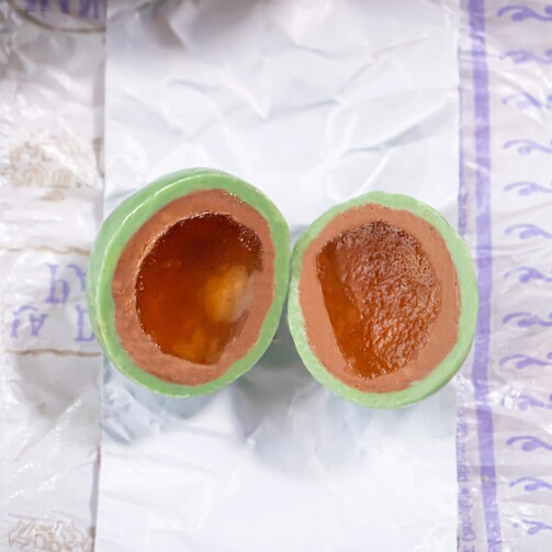 Драже яблочное с фундуком в шоколаде "Райские яблочки" (картон. коробка)  (арт. SKU076)