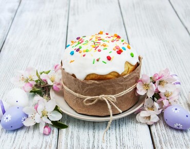 Поздравляем Вас со Светлой Пасхой!