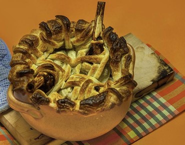 Пирог с ножками ягненка