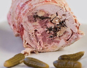 Курочка фаршированная фуа-гра и трюфелями по старинному